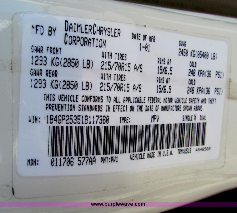 image for item B7151 2001 Dodge Caravan SE mini van