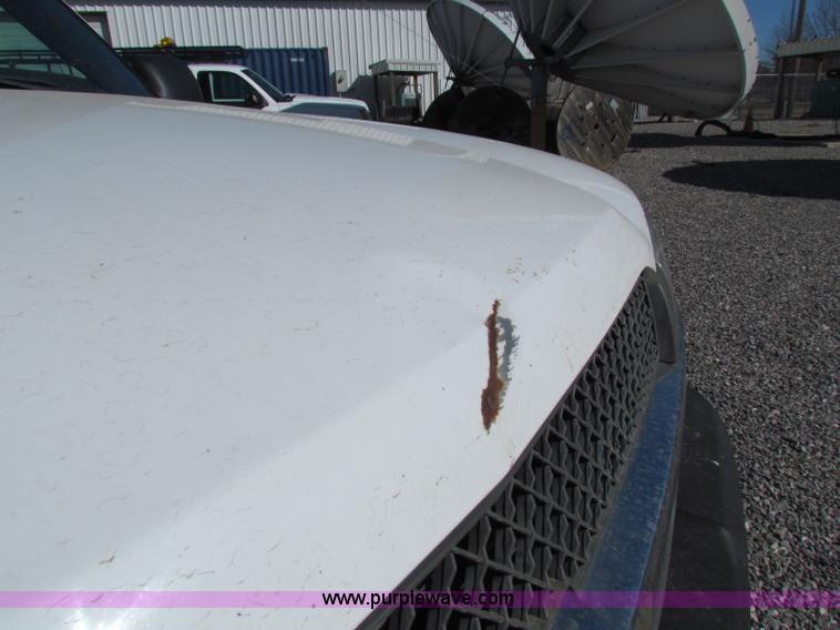 image for item B7152 2003 Chevrolet 2500HD pickup truck