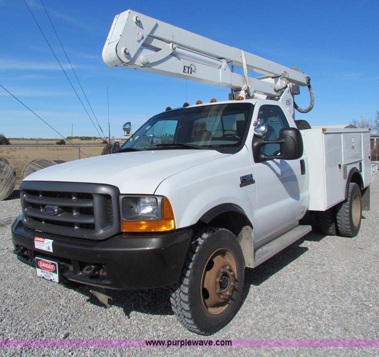 image for item B7154 1999 Ford F450 XL Super Duty utility truck