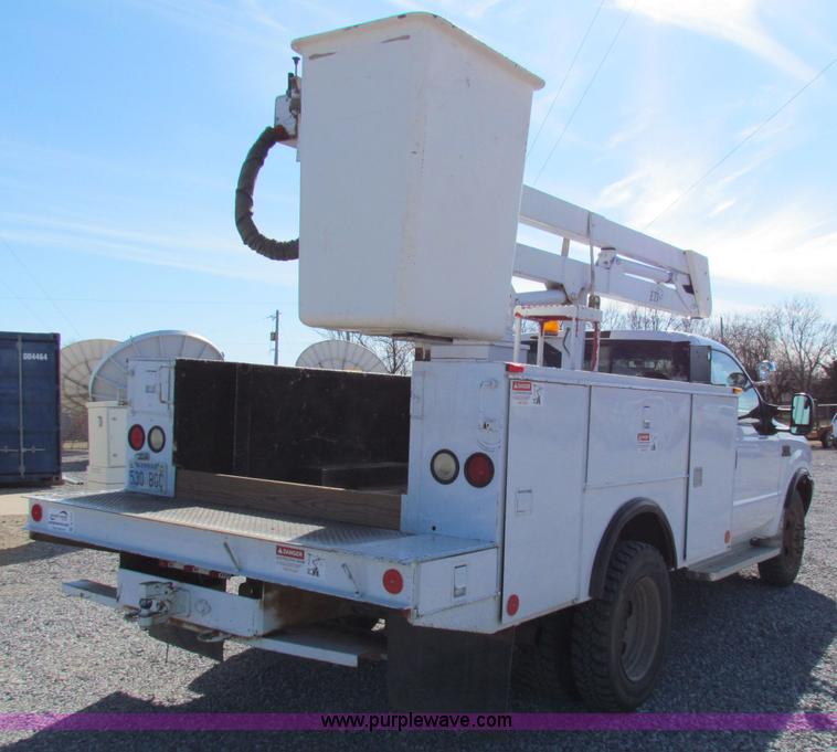 image for item B7154 1999 Ford F450 XL Super Duty utility truck