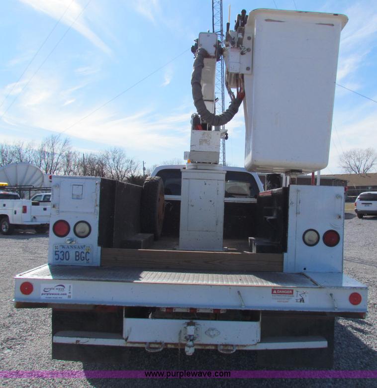 image for item B7154 1999 Ford F450 XL Super Duty utility truck