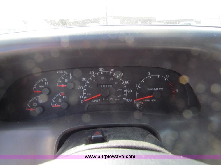 image for item B7154 1999 Ford F450 XL Super Duty utility truck