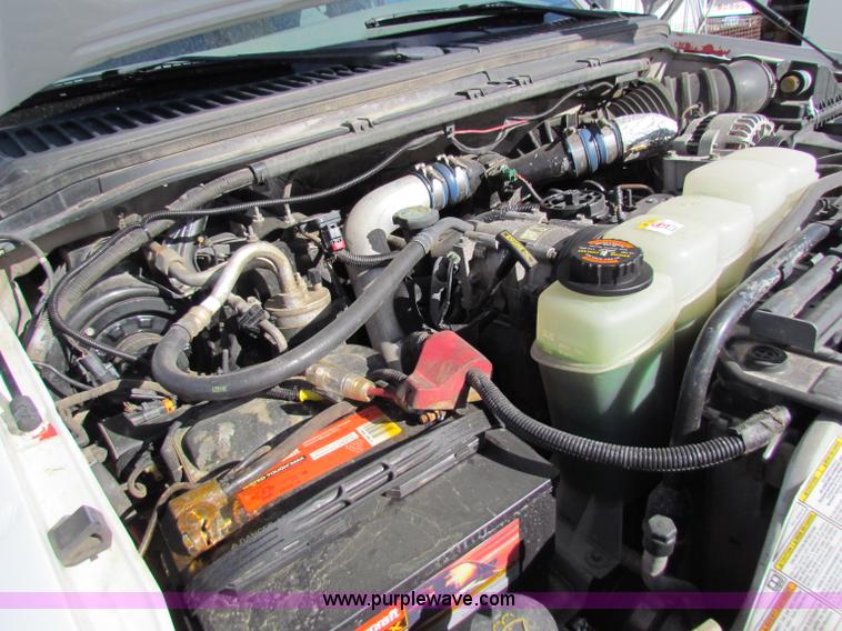 image for item B7154 1999 Ford F450 XL Super Duty utility truck