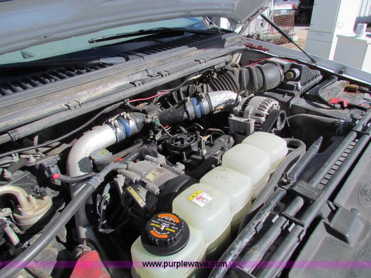 image for item B7154 1999 Ford F450 XL Super Duty utility truck