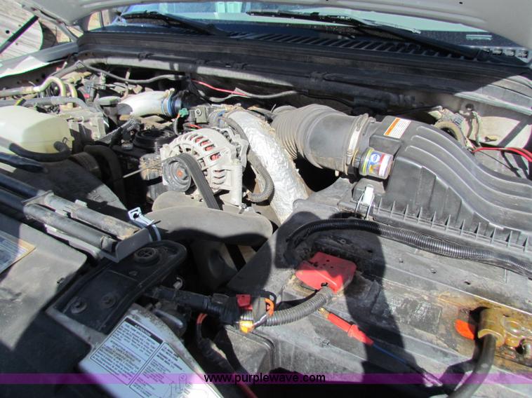 image for item B7154 1999 Ford F450 XL Super Duty utility truck