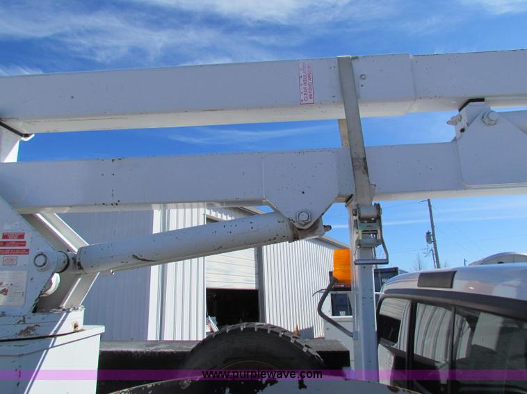 image for item B7154 1999 Ford F450 XL Super Duty utility truck