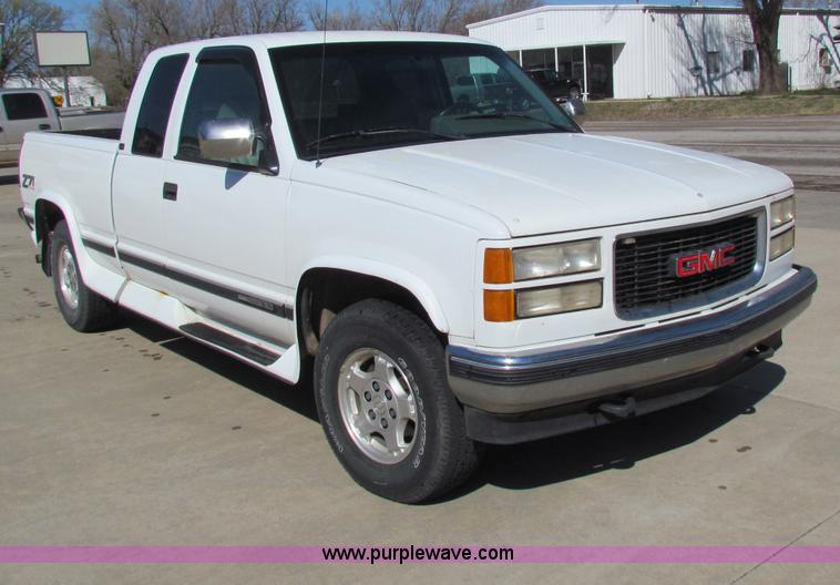 image for item B7194 1994 GMC Sierra K2500 extended cab pickup truck