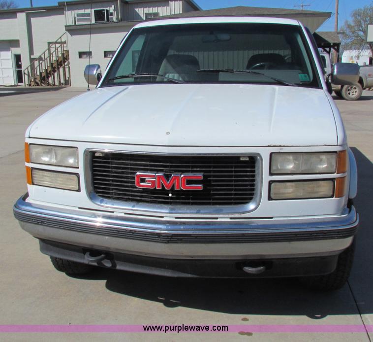 image for item B7194 1994 GMC Sierra K2500 extended cab pickup truck