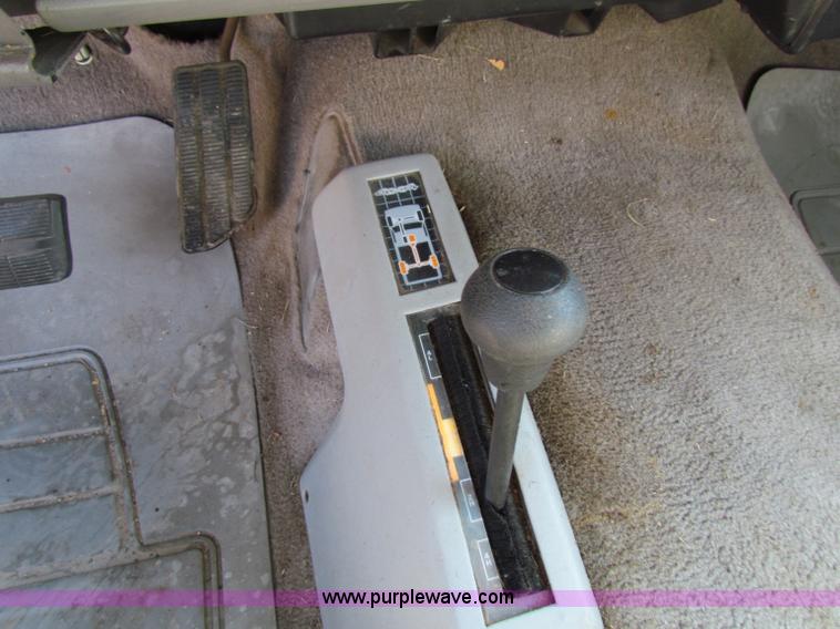 image for item B7194 1994 GMC Sierra K2500 extended cab pickup truck