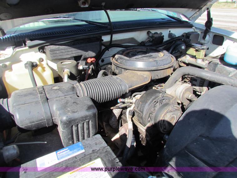 image for item B7194 1994 GMC Sierra K2500 extended cab pickup truck