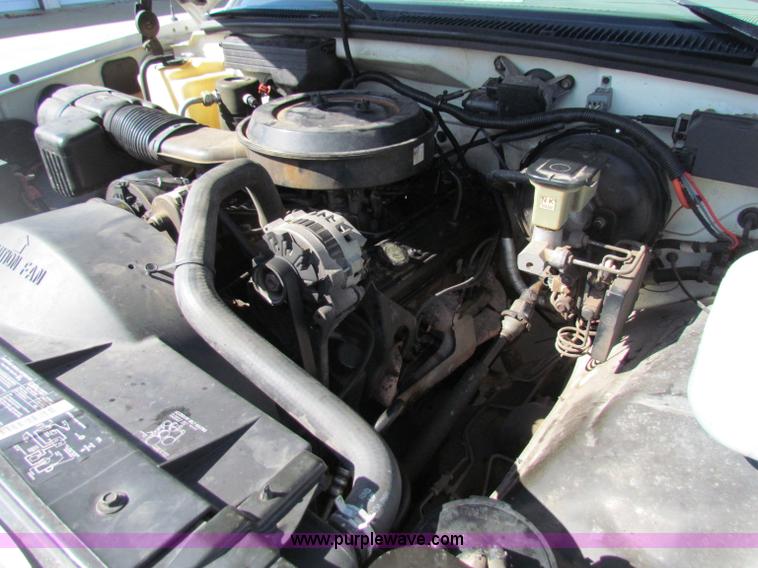 image for item B7194 1994 GMC Sierra K2500 extended cab pickup truck