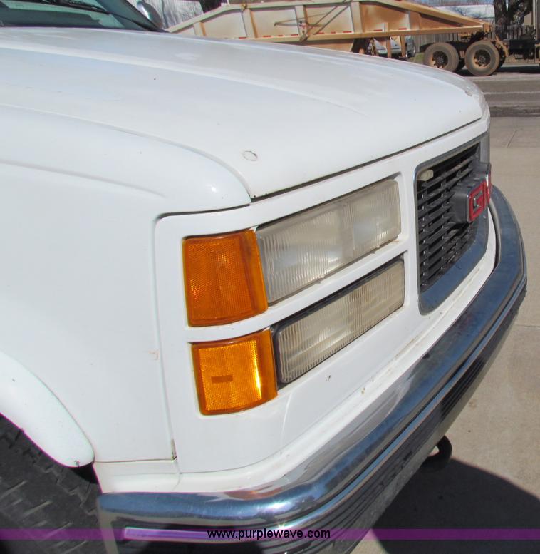 image for item B7194 1994 GMC Sierra K2500 extended cab pickup truck