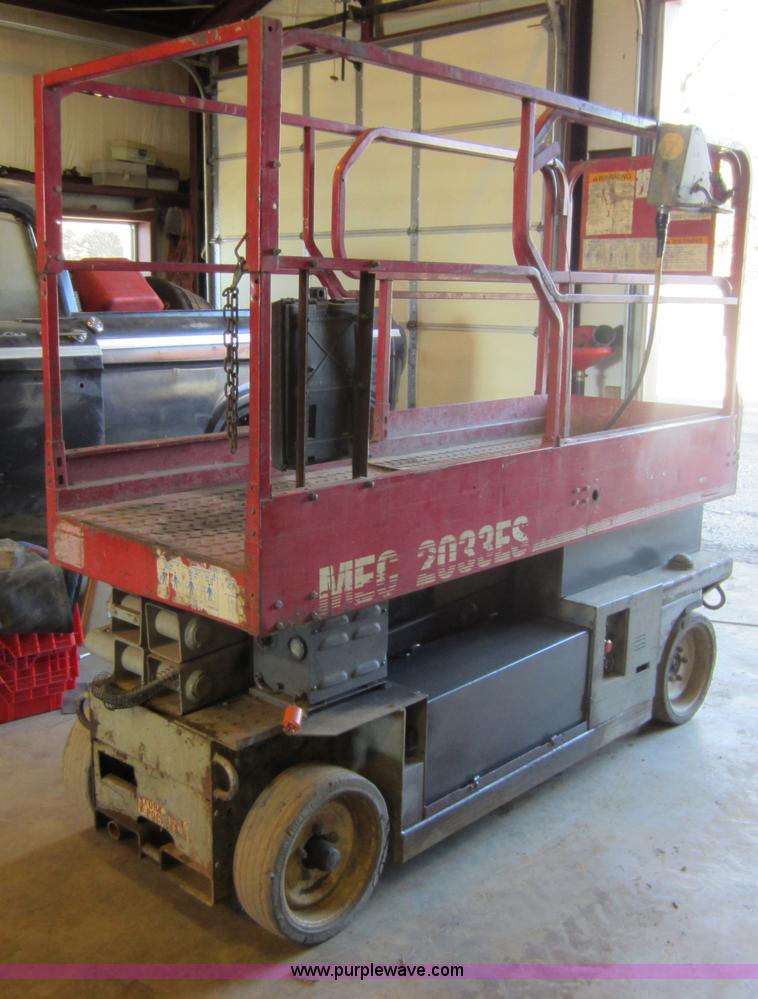 image for item B9087 Mec 2033ES scissor lift