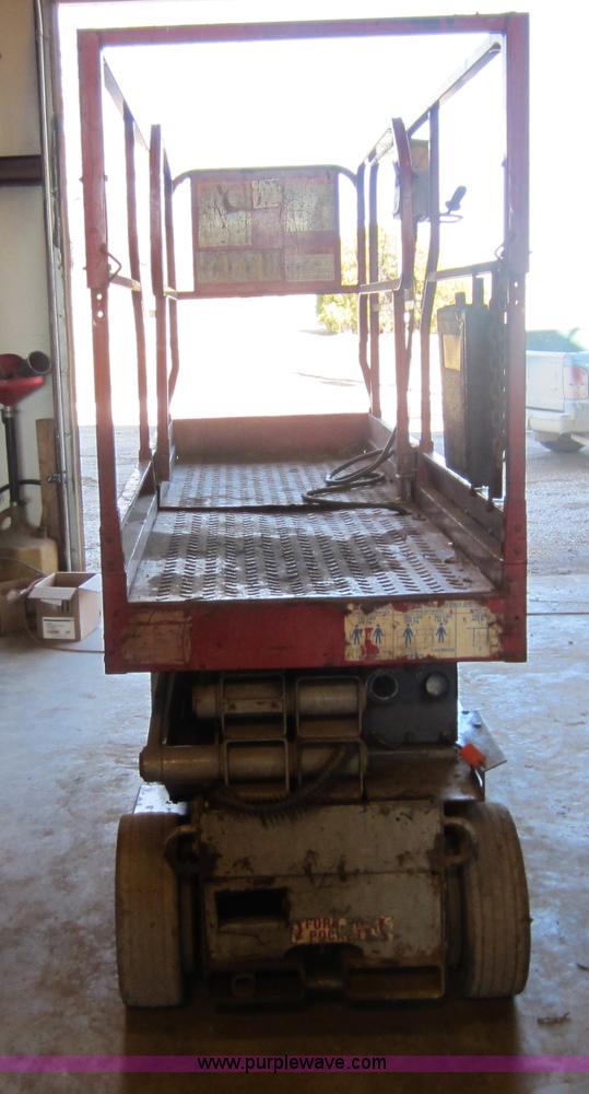 image for item B9087 Mec 2033ES scissor lift