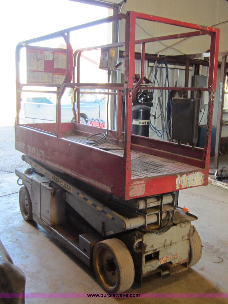 image for item B9087 Mec 2033ES scissor lift