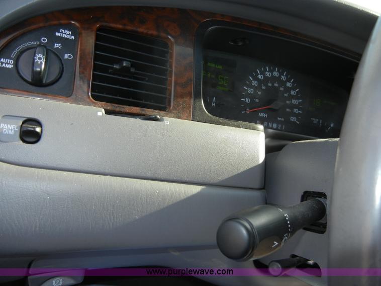 image for item C4210 1998 Lincoln Town Car Executive