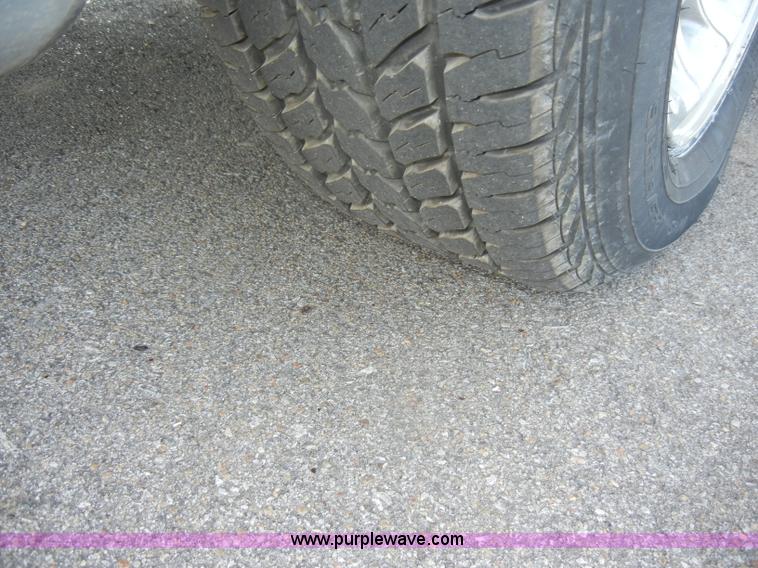 image for item C4210 1998 Lincoln Town Car Executive