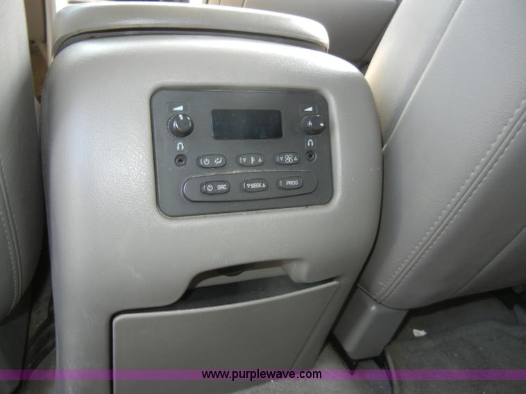 image for item C4211 2004 Chevrolet Tahoe 1500 LT SUV