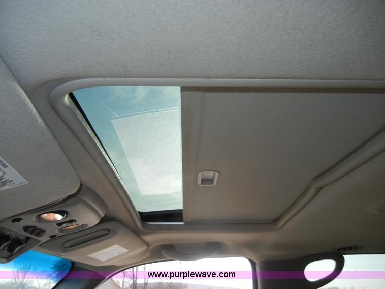 image for item C4211 2004 Chevrolet Tahoe 1500 LT SUV