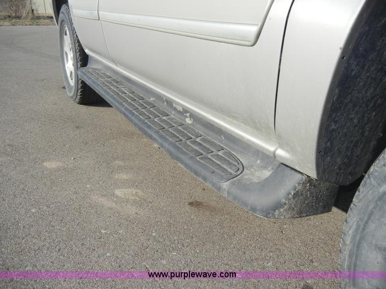 image for item C4211 2004 Chevrolet Tahoe 1500 LT SUV