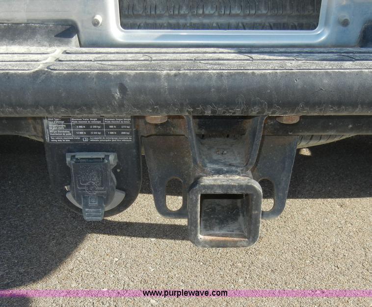 image for item C4211 2004 Chevrolet Tahoe 1500 LT SUV