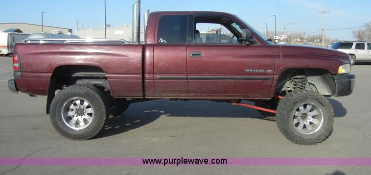 image for item C4212 2002 Dodge Ram 2500 Laramie SLT quad cab pickup truck