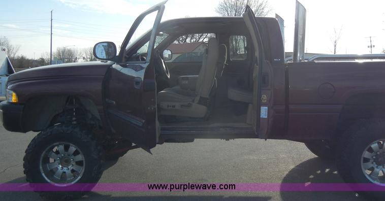 image for item C4212 2002 Dodge Ram 2500 Laramie SLT quad cab pickup truck