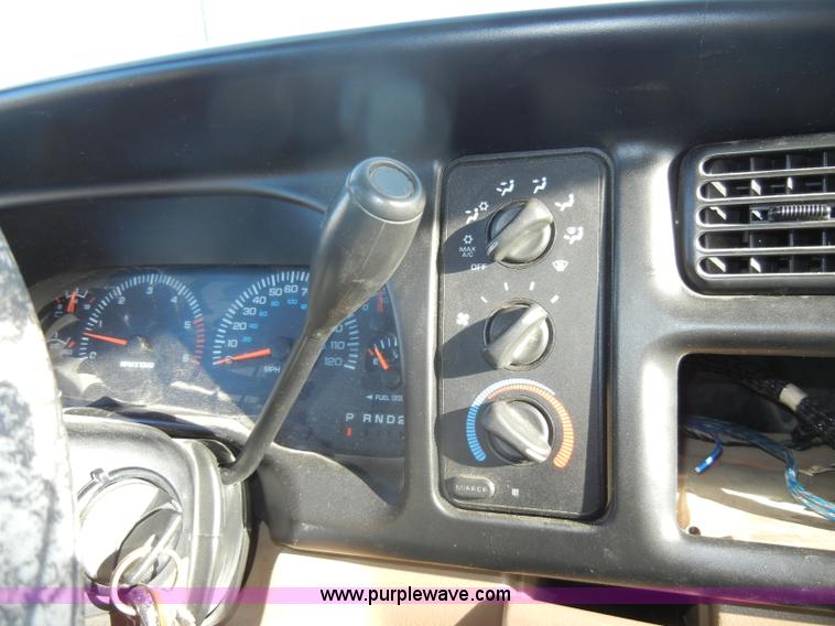 image for item C4212 2002 Dodge Ram 2500 Laramie SLT quad cab pickup truck