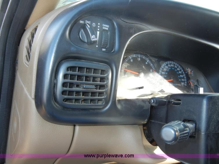 image for item C4212 2002 Dodge Ram 2500 Laramie SLT quad cab pickup truck