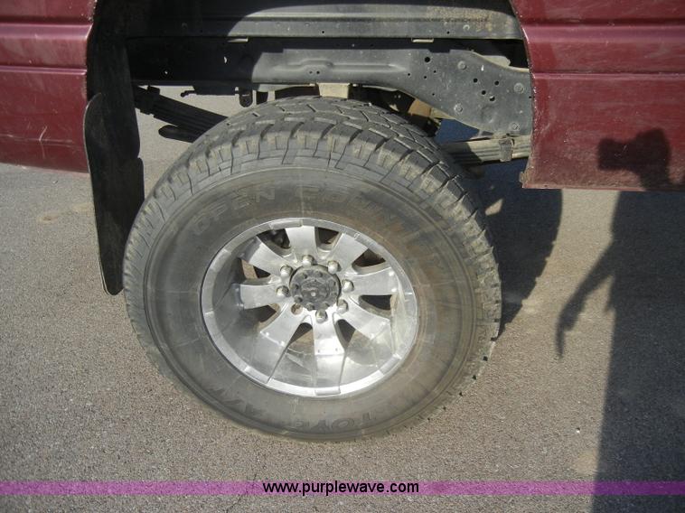 image for item C4212 2002 Dodge Ram 2500 Laramie SLT quad cab pickup truck