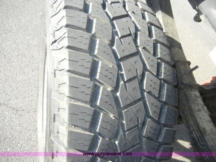 image for item C4212 2002 Dodge Ram 2500 Laramie SLT quad cab pickup truck