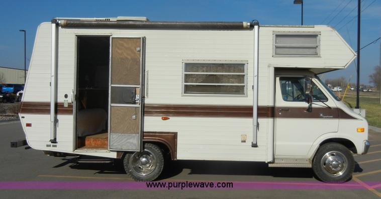 image for item C4350 1978 Dodge Sportsman RV camper