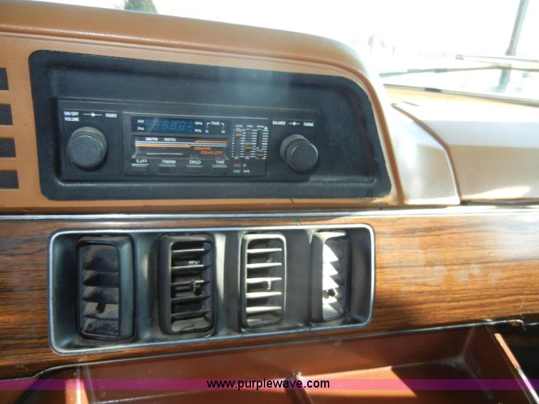 image for item C4350 1978 Dodge Sportsman RV camper