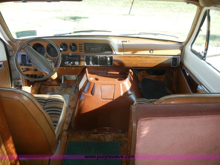 image for item C4350 1978 Dodge Sportsman RV camper