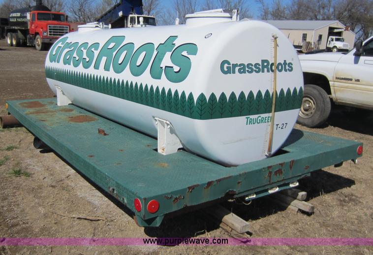 image for item C5355 Dual compartment fiberglass tank on truck bed