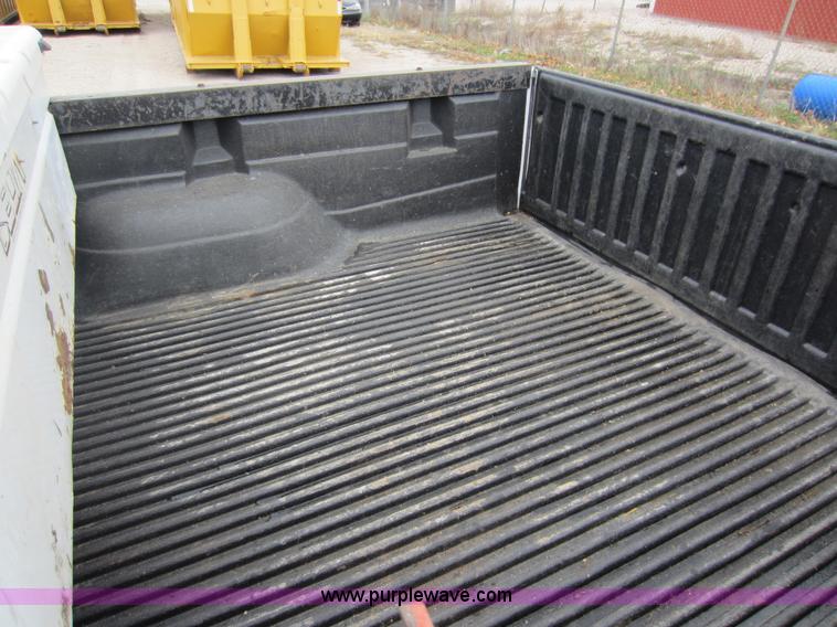 image for item C5374 1996 Ford F150 XL SuperCab pickup truck