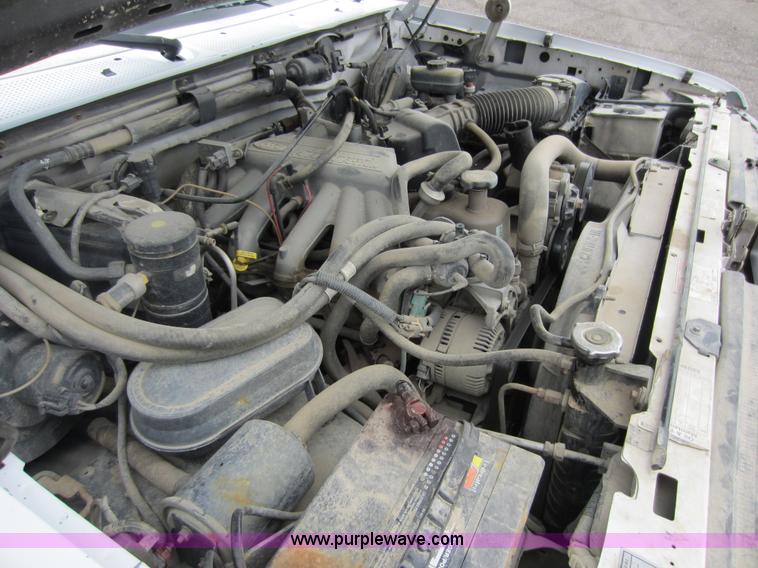 image for item C5374 1996 Ford F150 XL SuperCab pickup truck