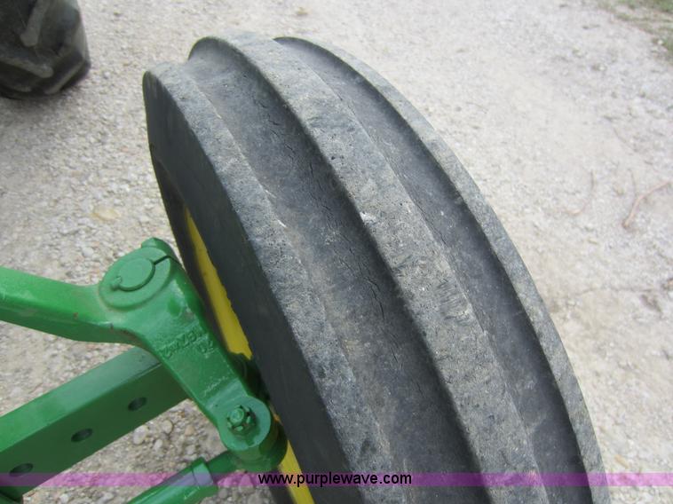 image for item C5385 1980 John Deere 950 tractor