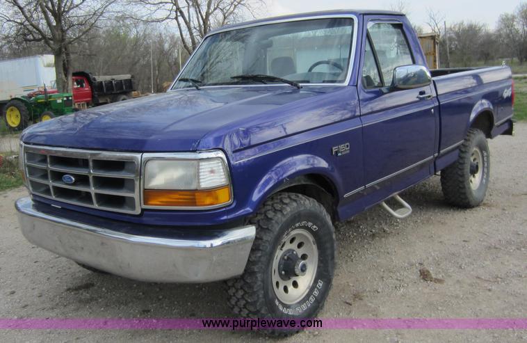 image for item C5386 1995 Ford F150 XL pickup truck