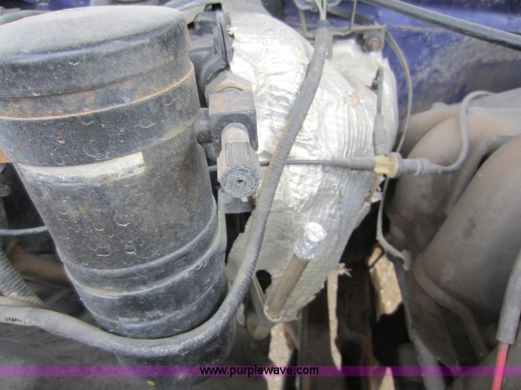 image for item C5386 1995 Ford F150 XL pickup truck