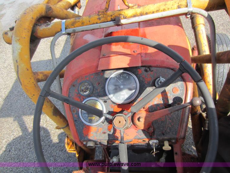 image for item C5390 International 504 tractor