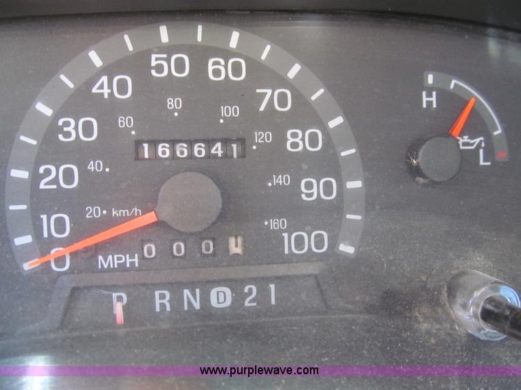 image for item D3083 1999 Ford E350 Super Duty school bus