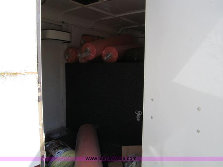 image for item D3097 1998 Titan gooseneck horse trailer