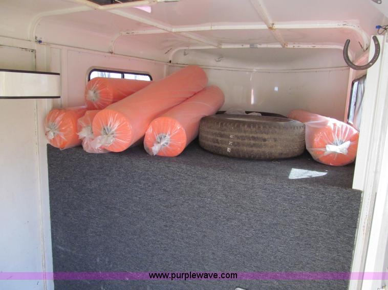 image for item D3097 1998 Titan gooseneck horse trailer