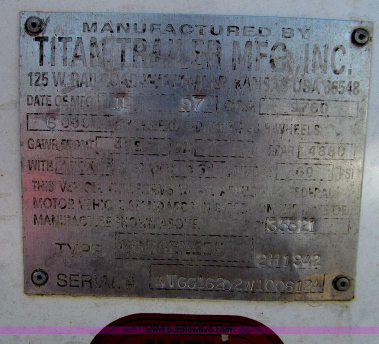 image for item D3097 1998 Titan gooseneck horse trailer