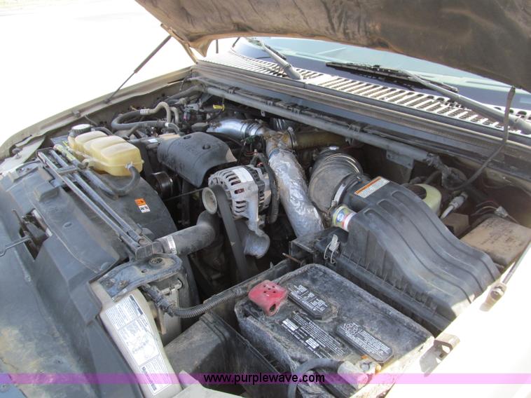 image for item D3103 2001 Ford F250 Super Duty crew cab pickup truck