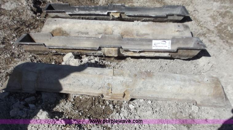 image for item D3529 (4) fiberglass parking curb stop forms