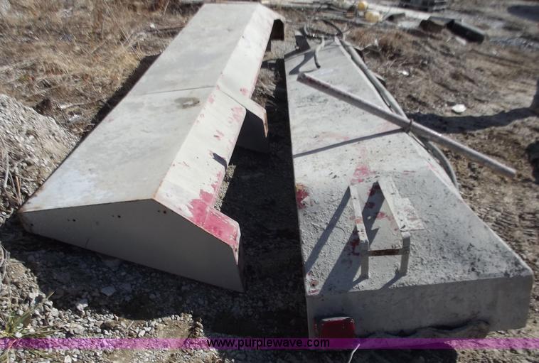 image for item D3530 Mack mixer truck fenders