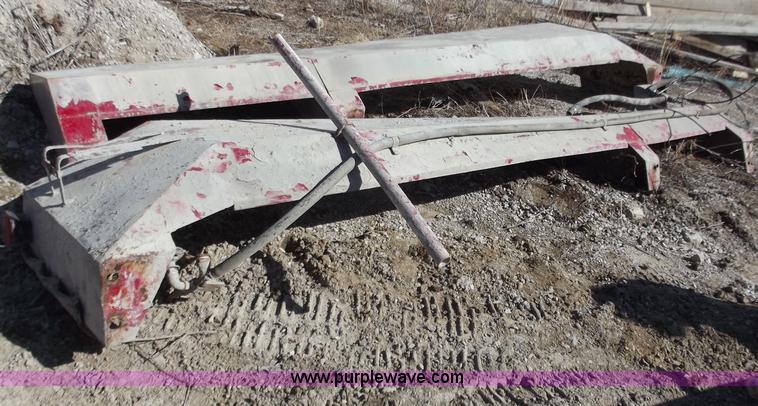 image for item D3530 Mack mixer truck fenders