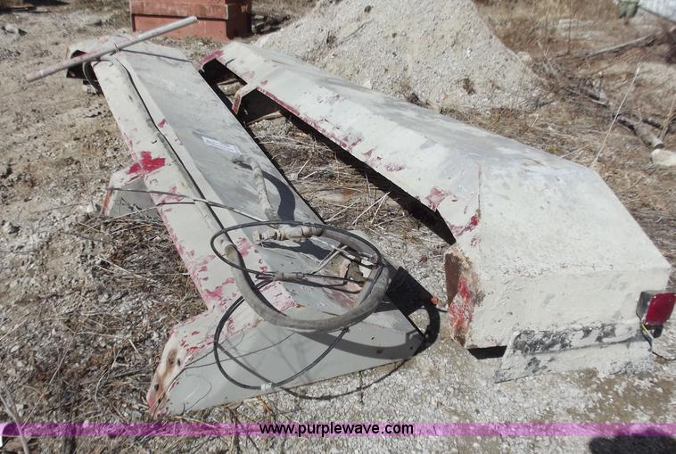 image for item D3530 Mack mixer truck fenders